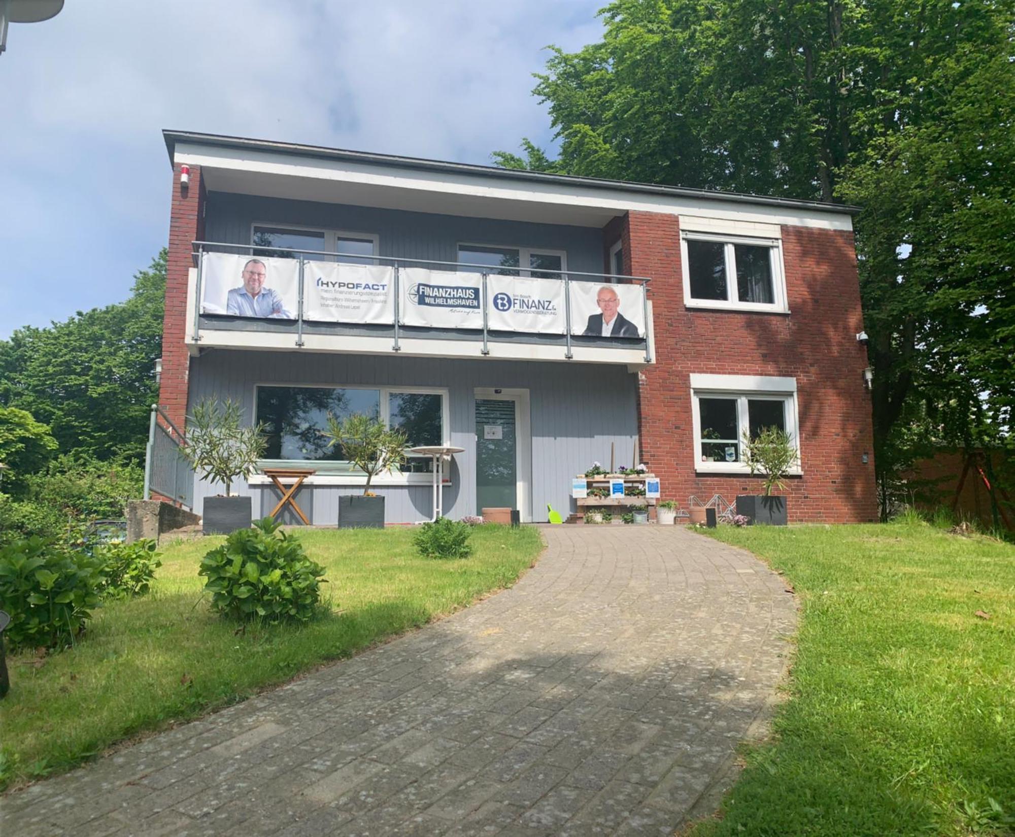 Bahnhofsnähe: Zentrale 3-zimmer Mit Balkon * Wilhelmshaven